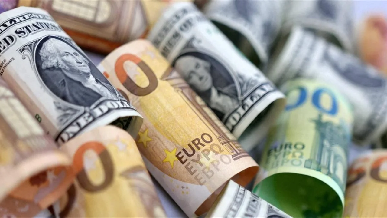 سعر الدولار واليورو.. تحديثات صرف العملات الأجنبية في تعاملات السبت 14 فبراير 2026